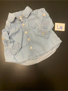 ⭐️2/$8.00⭐️ OshKosh B’Gosh 3m Denim Blouse
